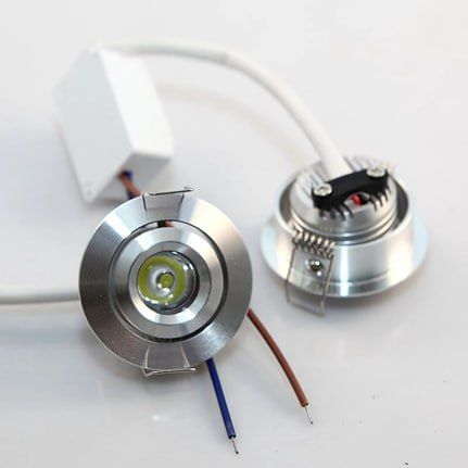 Seven One One led s.l.